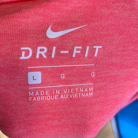 Nike ladies large top - Picture 4 of 5